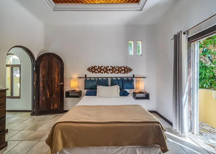 Hébergement de vacances Beautiful House In Playacar 4 Bedrooms With Ac *
