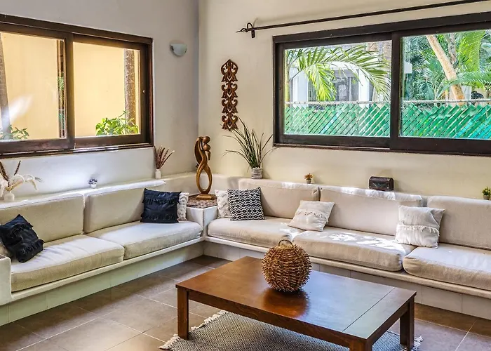 Hébergement de vacances Beautiful House In Playacar 4 Bedrooms With Ac Playa del Carmen